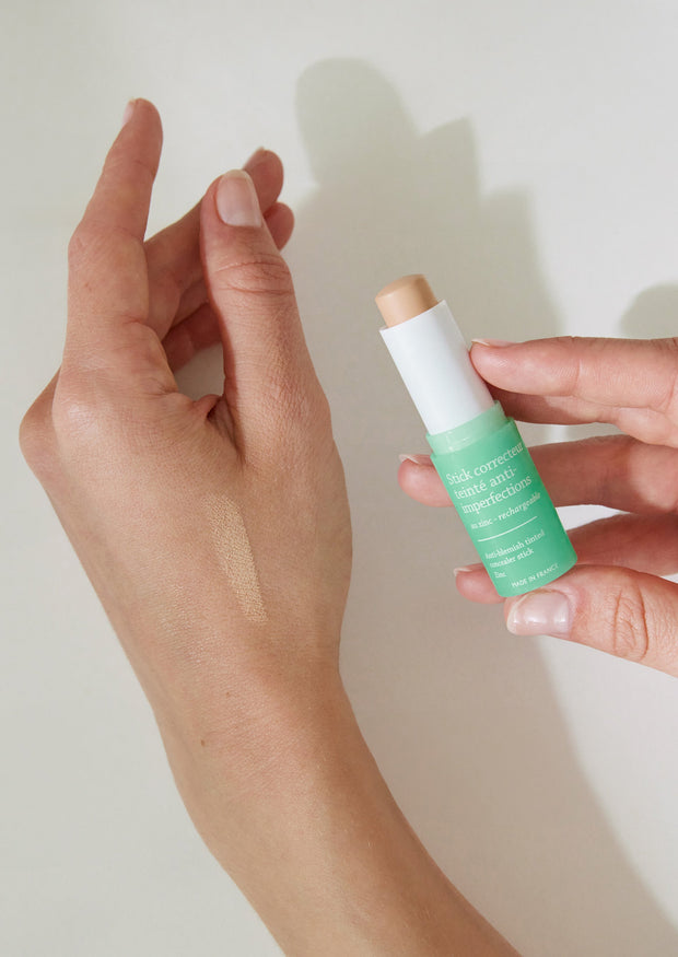 Stick correcteur teinté anti-imperfections rechargeable
